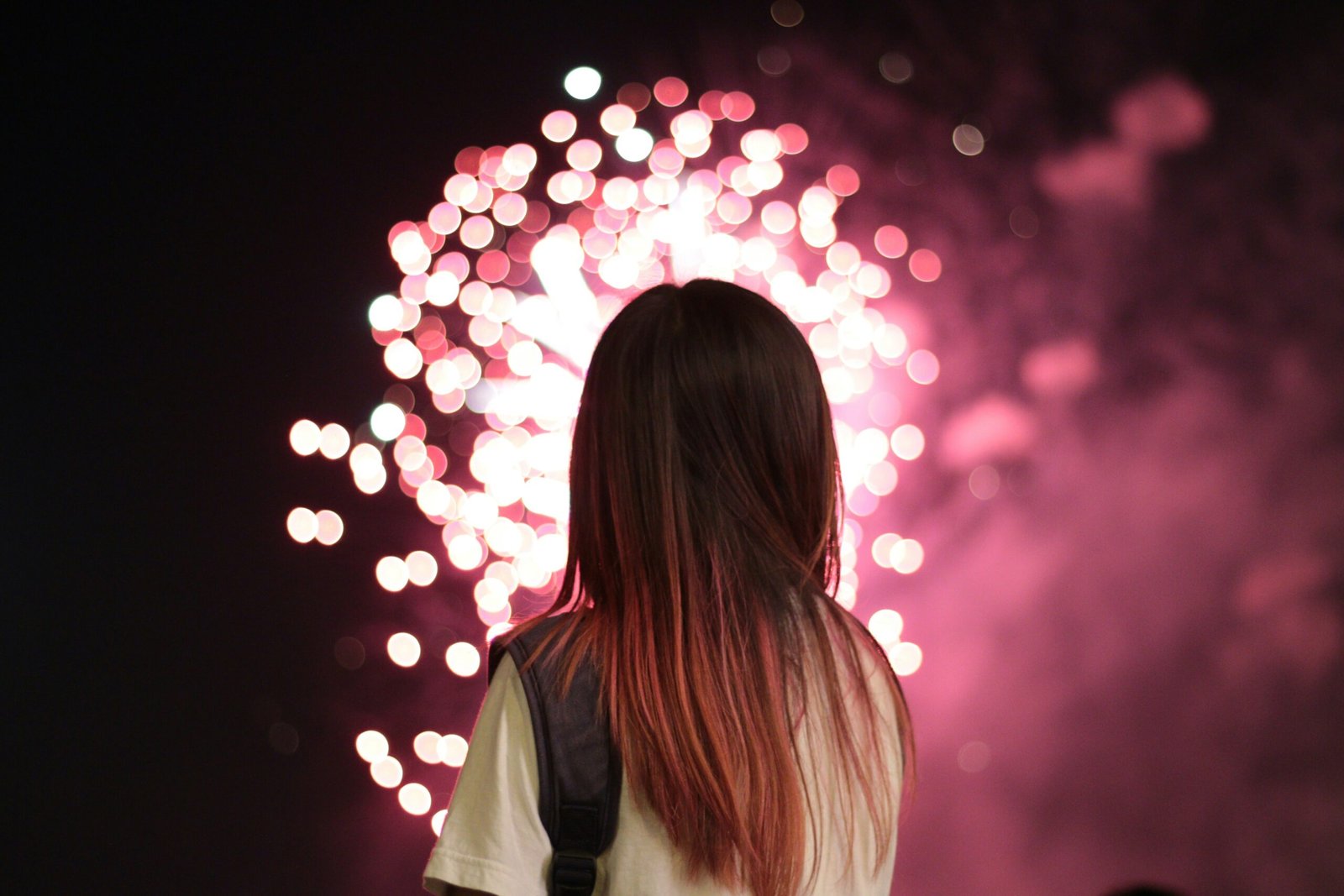 Cabelo Morena Iluminada Chocolate: Tendência de 2025